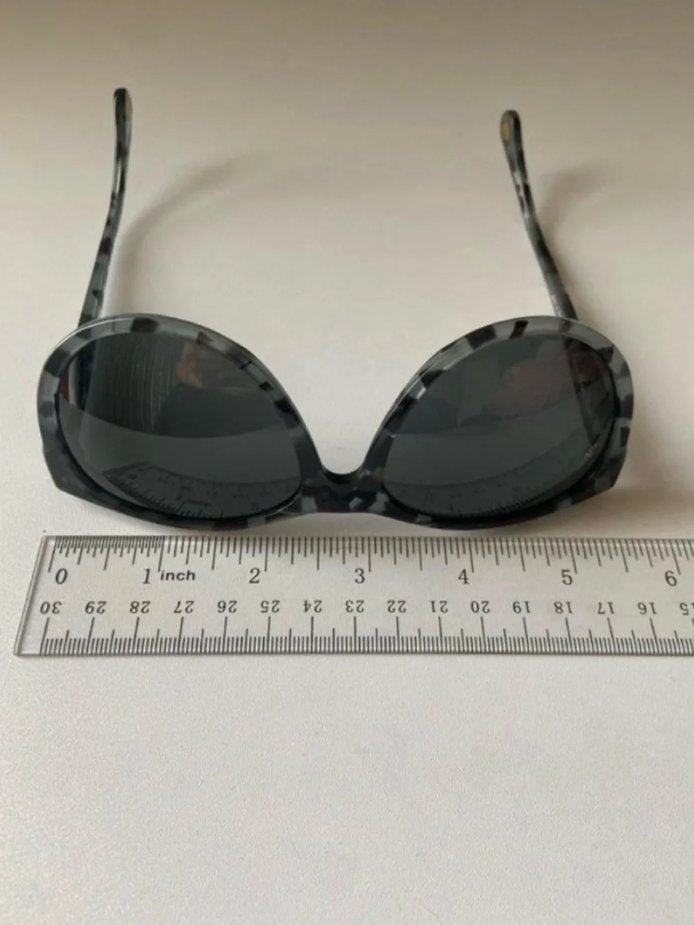 Dolce & Gabbana good lenses